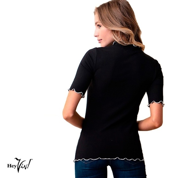 Black Ribbed Knit Top w Wavy White Contrast Trim Size Small - Hey Viv - Picture 2 of 3